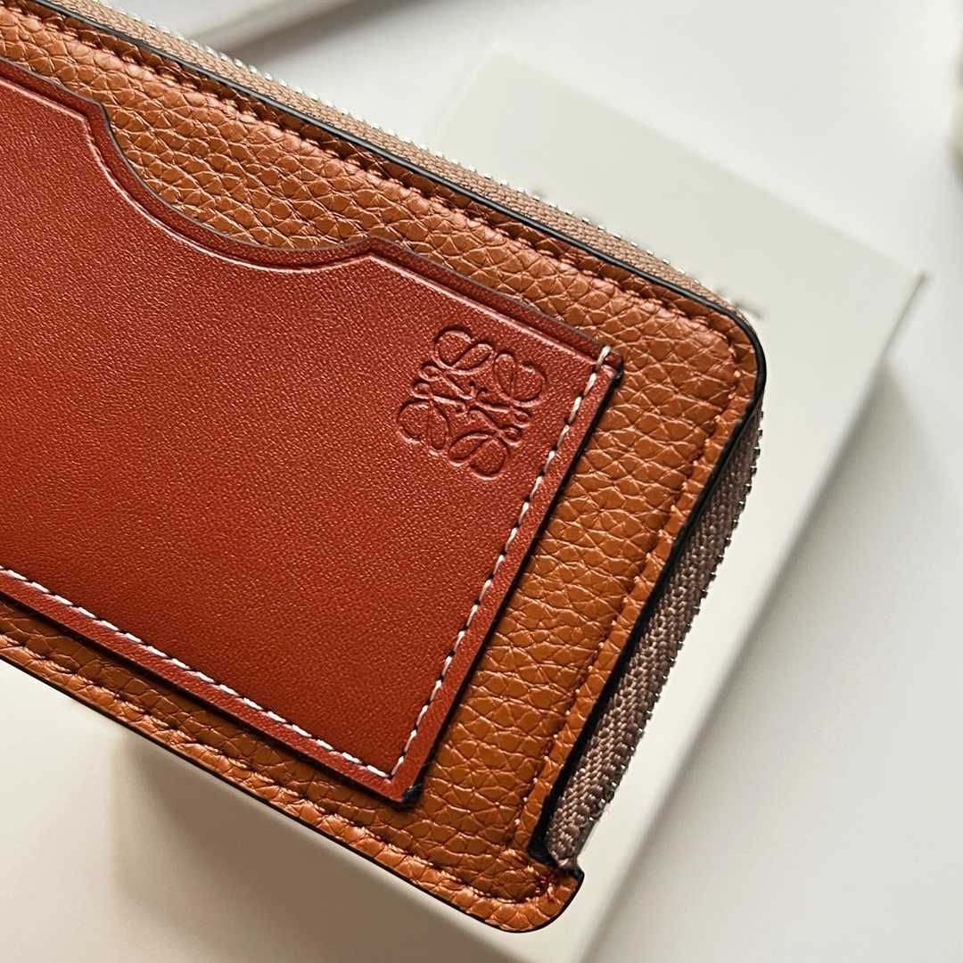 Loewe Coin Cardholder In Soft Grained Calfskin - FashionPlug