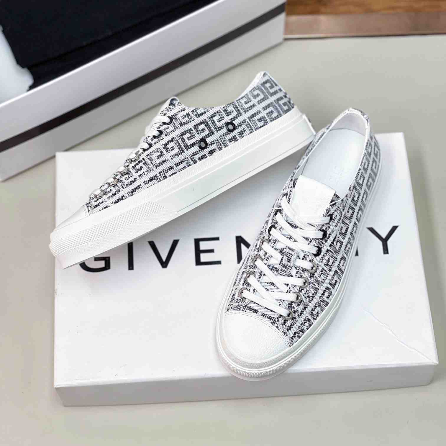 Givenchy Sneakers City In 4G Jacquard - FashionPlug