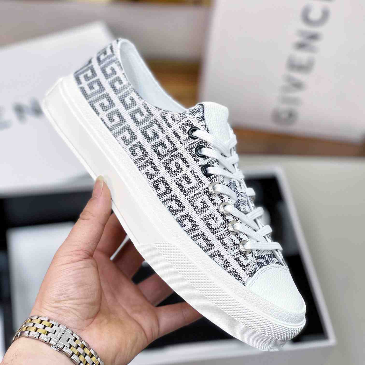Givenchy Sneakers City In 4G Jacquard - FashionPlug
