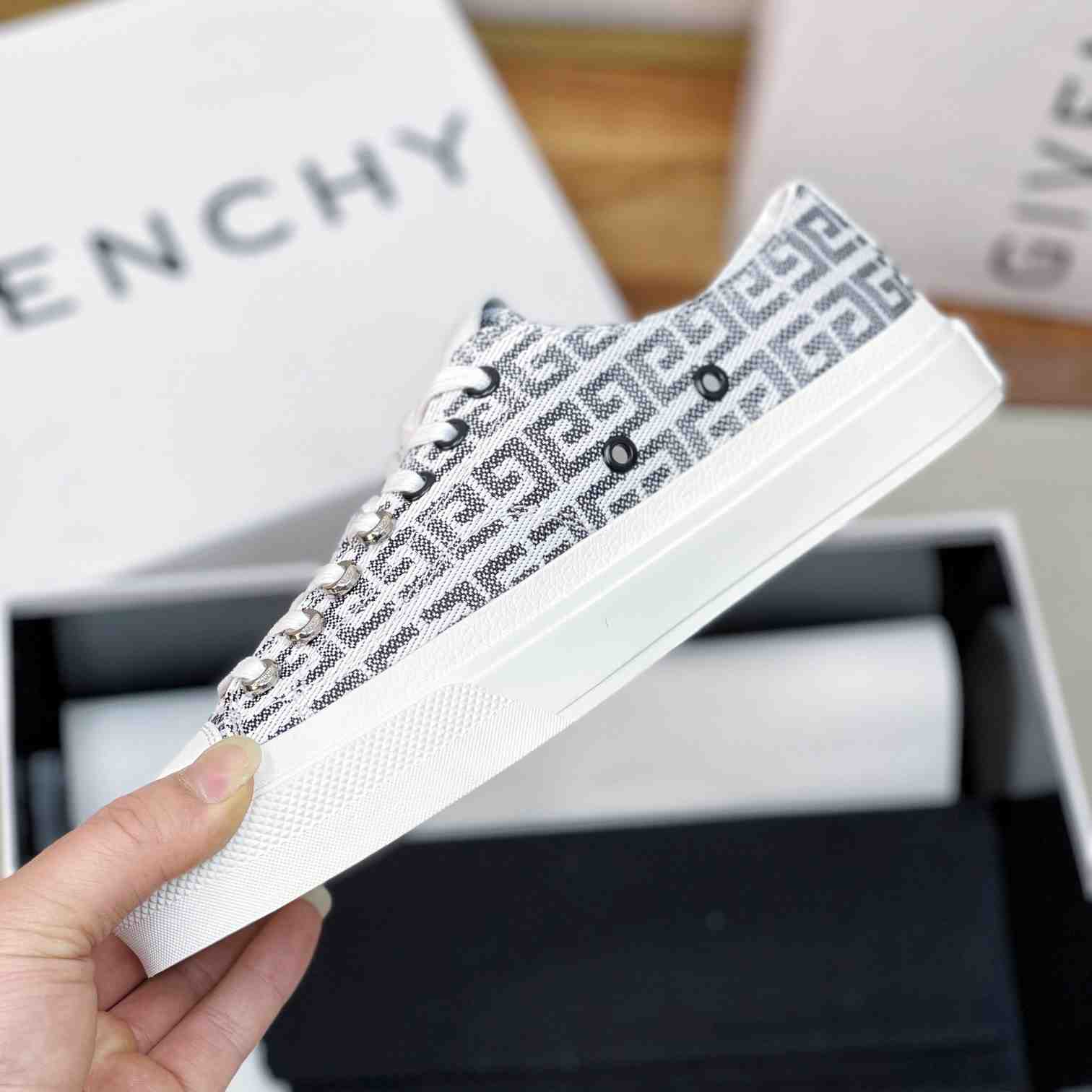 Givenchy Sneakers City In 4G Jacquard - FashionPlug