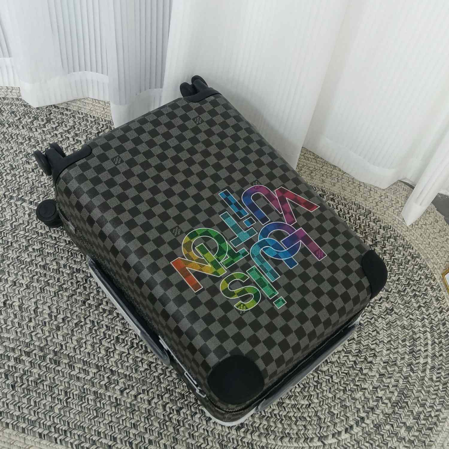 Louis Vuitton Luggage  20inch - FashionPlug