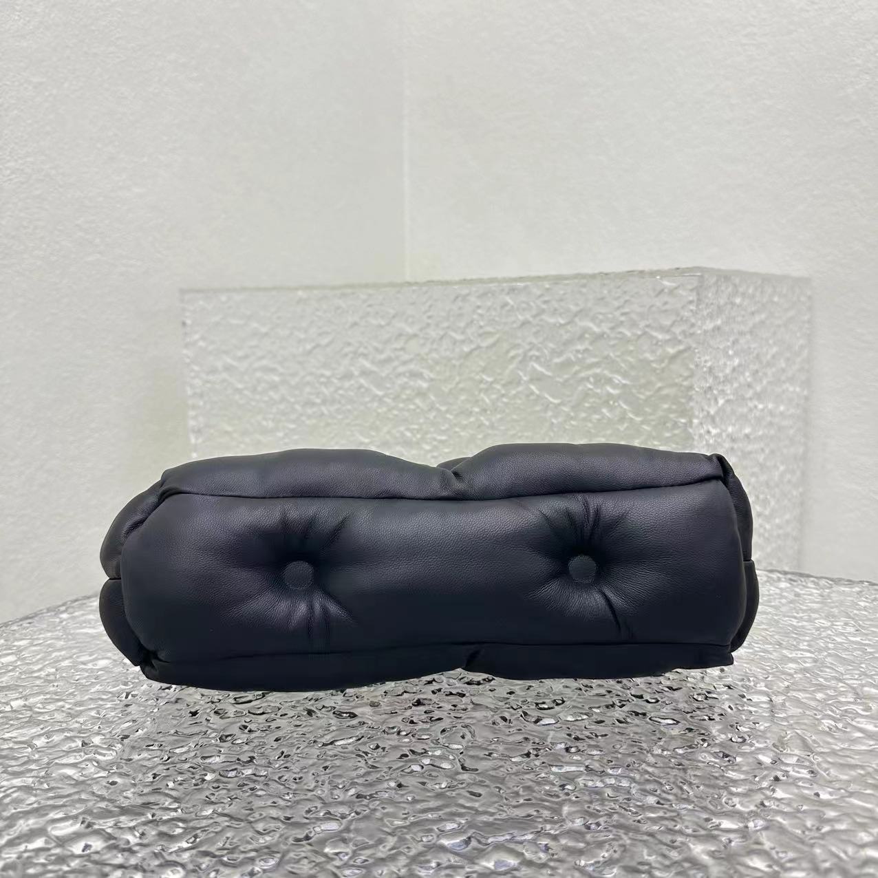 Maison Margiela Glam Slam Classique Medium Shoulder Bag(30-22-10cm) - FashionPlug
