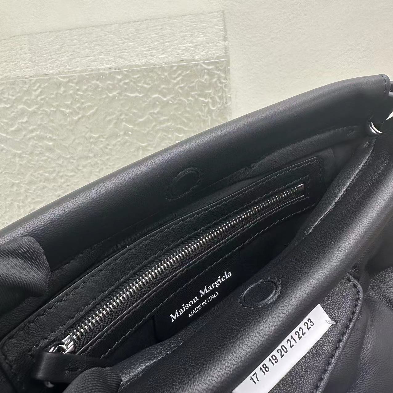 Maison Margiela Glam Slam Classique Medium Shoulder Bag(30-22-10cm) - FashionPlug