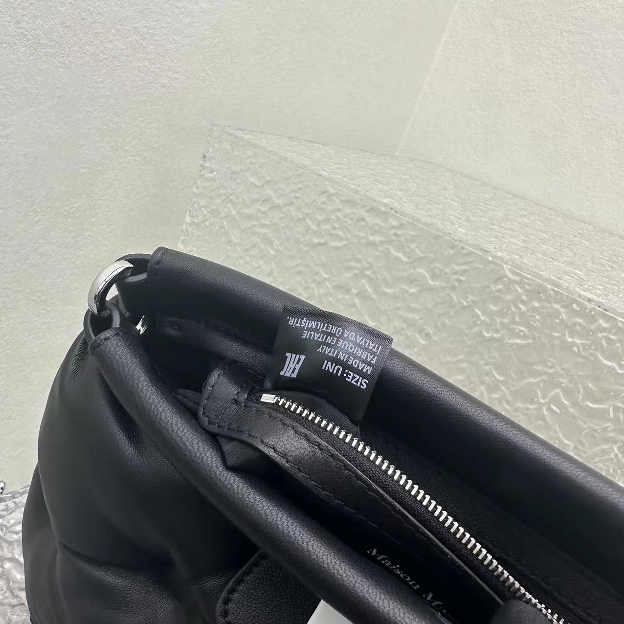 Maison Margiela Glam Slam Classique Medium Shoulder Bag(30-22-10cm) - FashionPlug