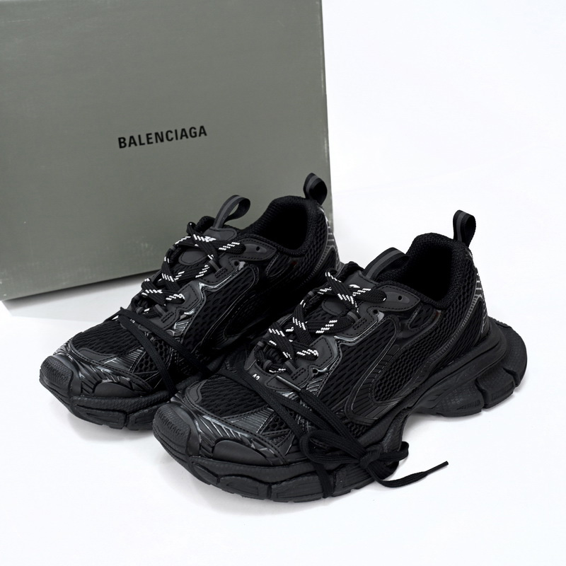 Balenciaga 3XL Trainers In Black - FashionPlug