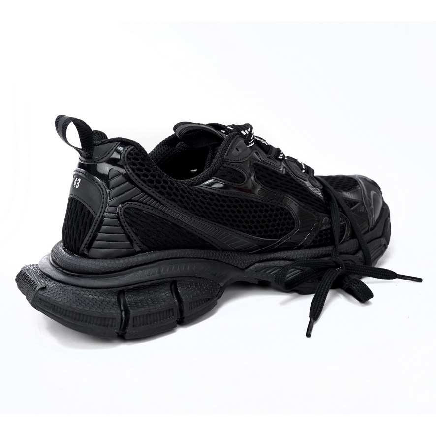 Balenciaga 3XL Trainers In Black - FashionPlug