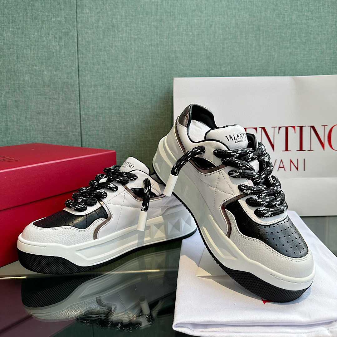 Valenti One Stud XL Low-Top Sneakers - FashionPlug