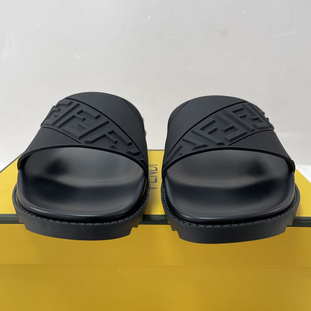 Fendi Black Rubber Footbed Slides - FashionPlug