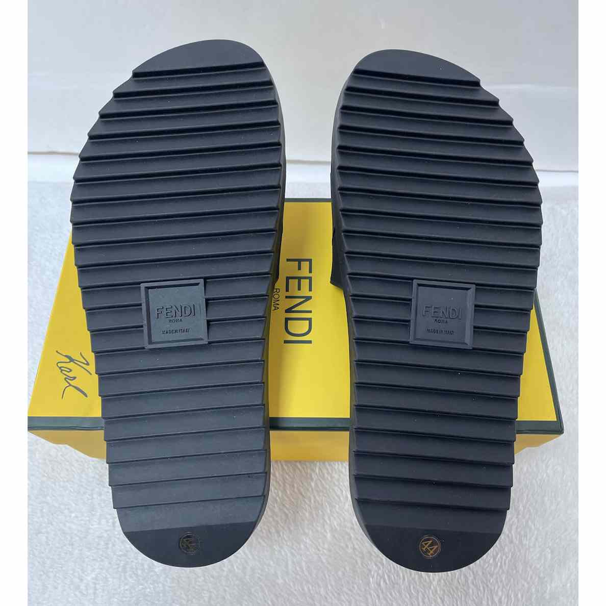 Fendi Black Rubber Footbed Slides - FashionPlug