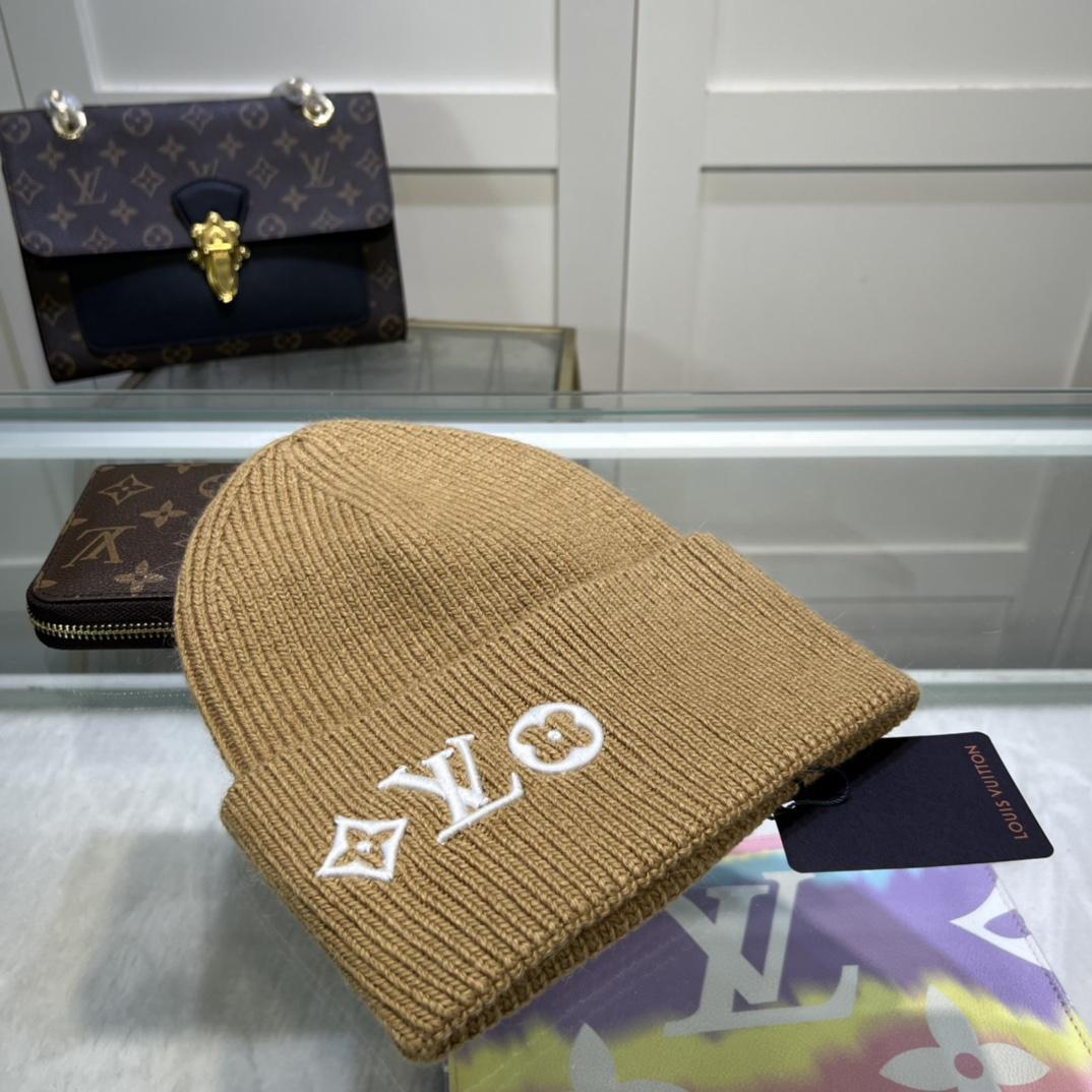 Louis Vuitton LV Headline Beanie    M77871 - FashionPlug