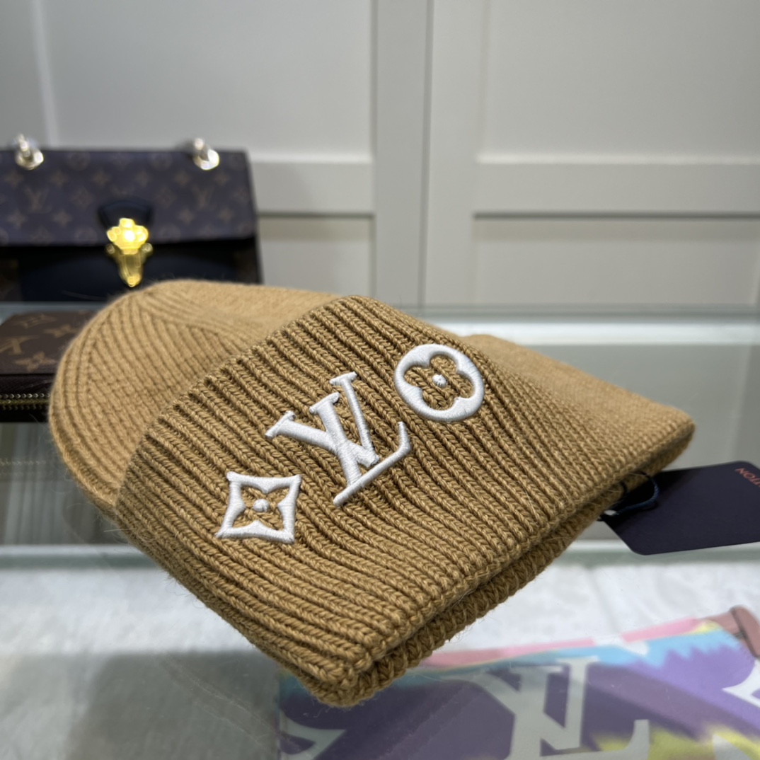 Louis Vuitton LV Headline Beanie    M77871 - FashionPlug