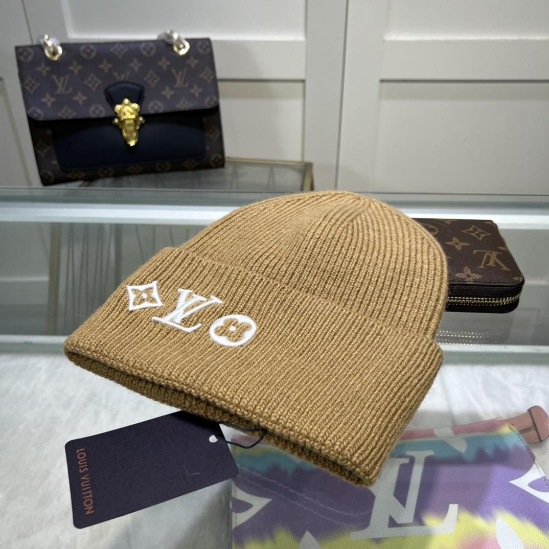 Louis Vuitton LV Headline Beanie    M77871 - FashionPlug