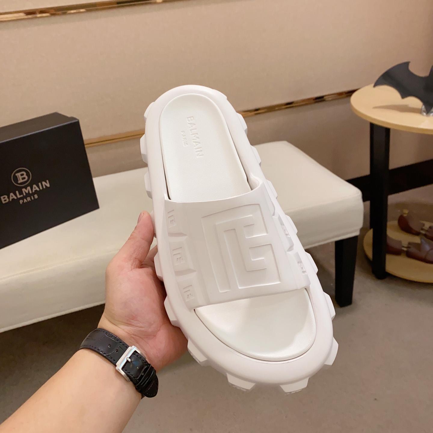 Balmain Embossed-logo Detail Slides - FashionPlug