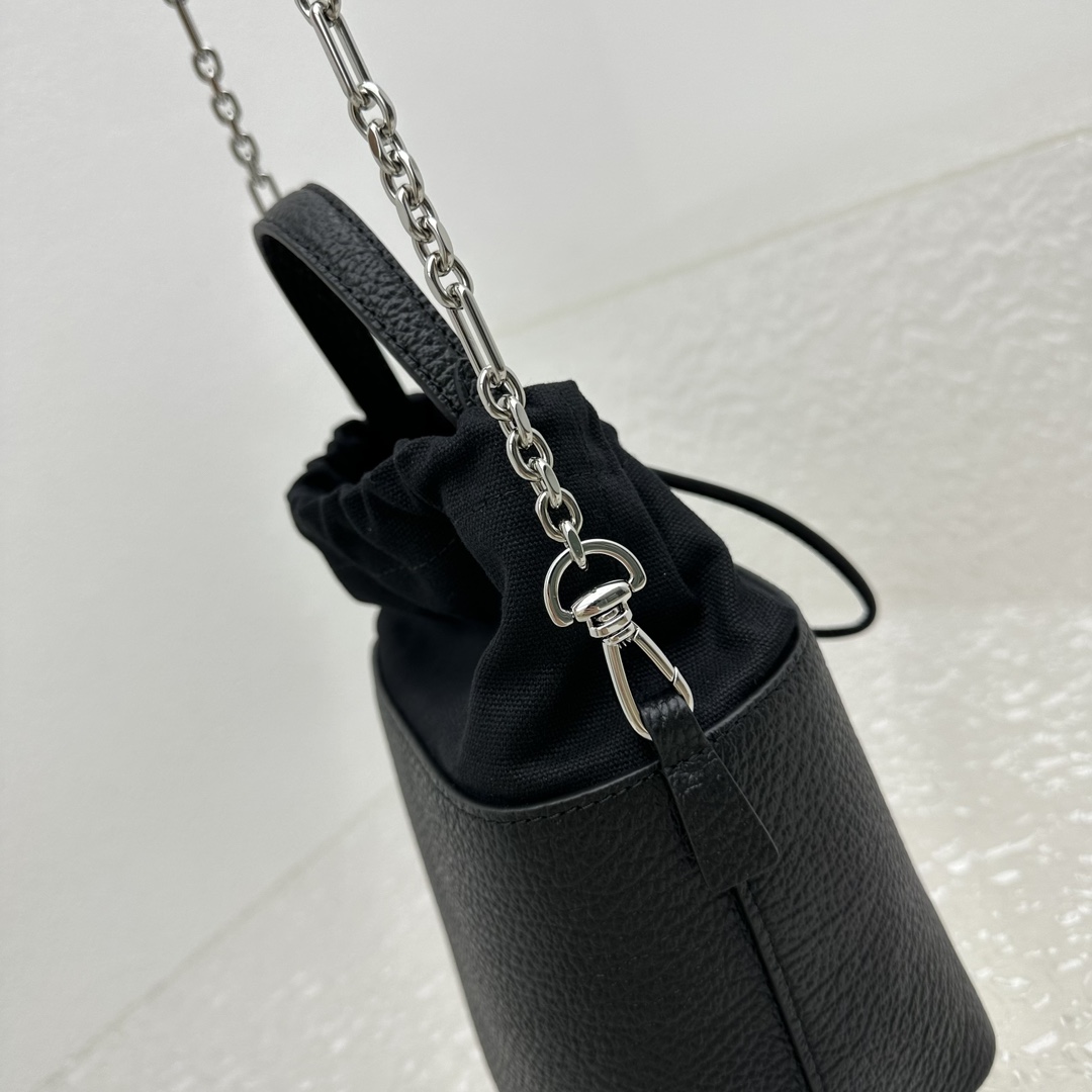 Maison Margiela Women's Bucket Bag(15x23×15cm) - FashionPlug