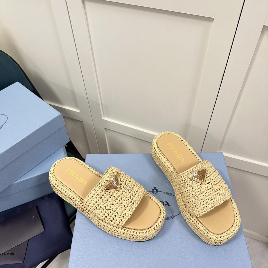 Prada Crochet Flatform Slides - FashionPlug