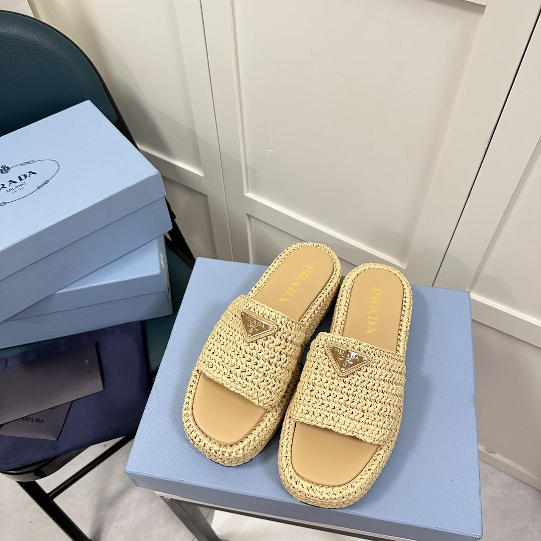 Prada Crochet Flatform Slides - FashionPlug