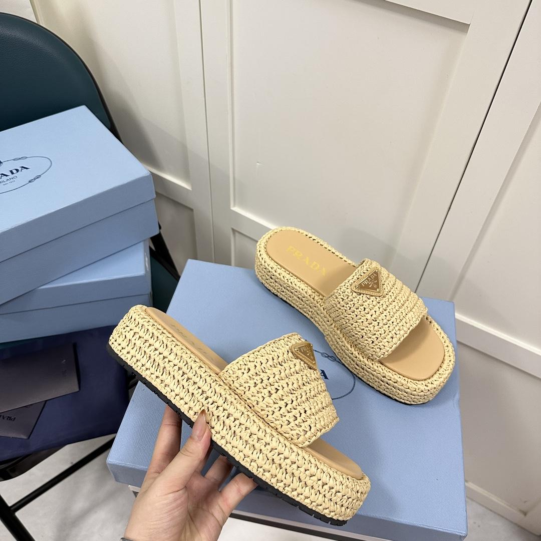 Prada Crochet Flatform Slides - FashionPlug