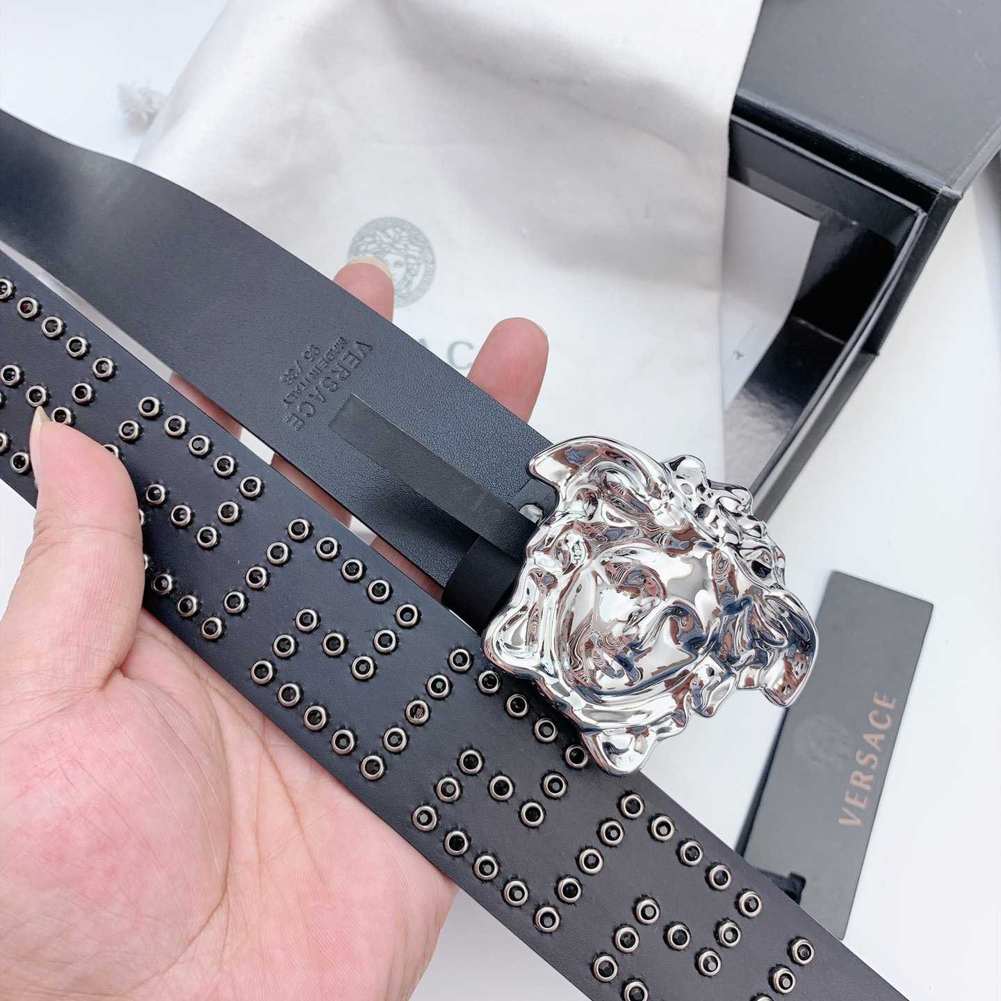 Versace Medusa Leathre Belt    40mm - FashionPlug