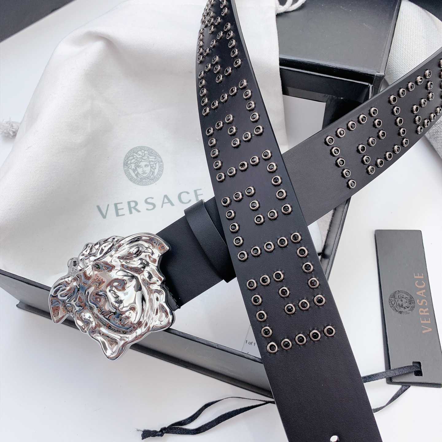 Versace Medusa Leathre Belt    40mm - FashionPlug