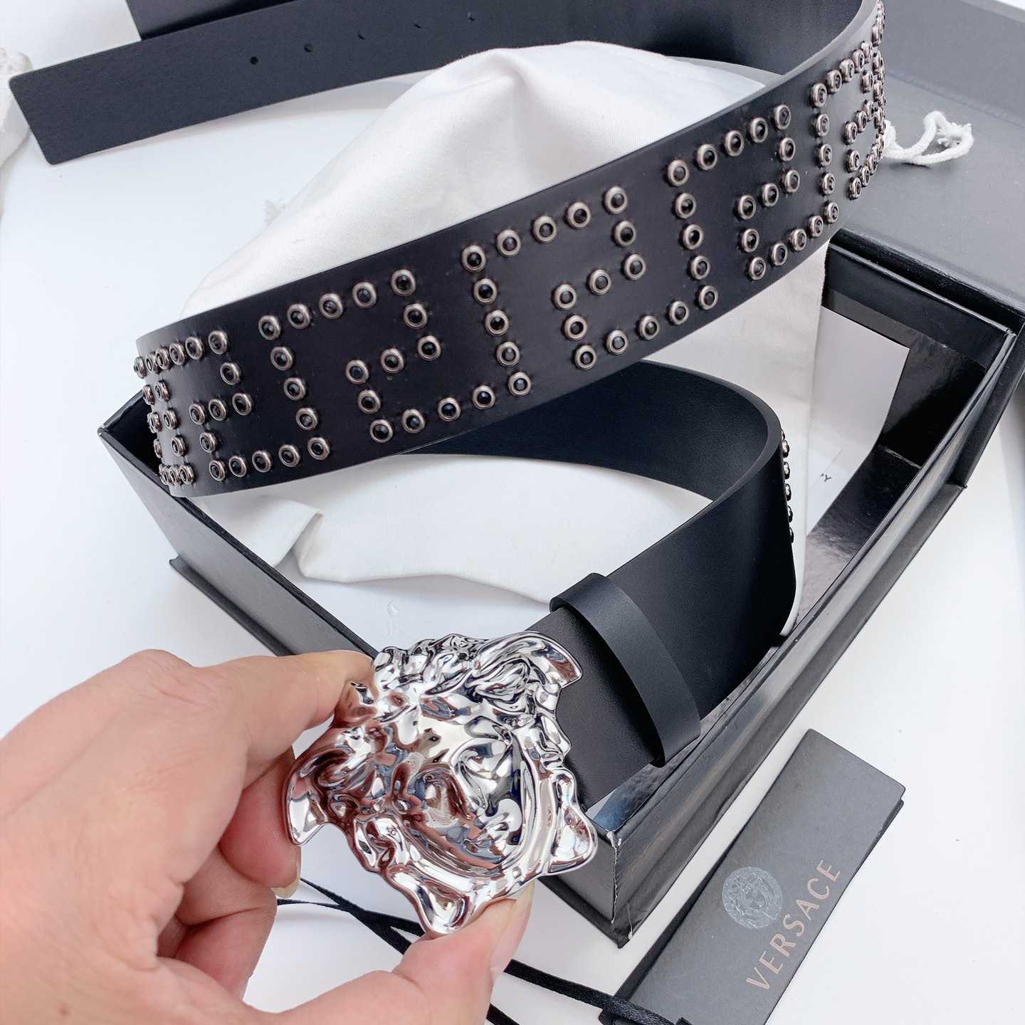 Versace Medusa Leathre Belt    40mm - FashionPlug