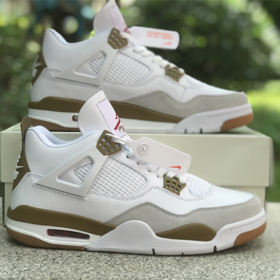 Nike SB x Air Jordan 4 Sneaker      DR5415-120 - FashionPlug
