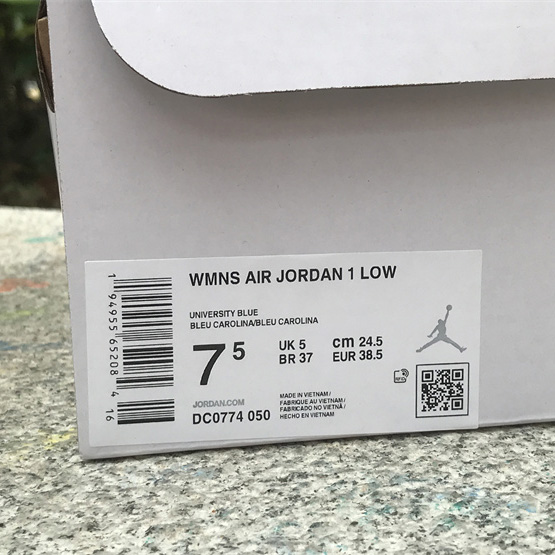 Air Jordan 1 Low Sneaker       DC0774-050  - FashionPlug