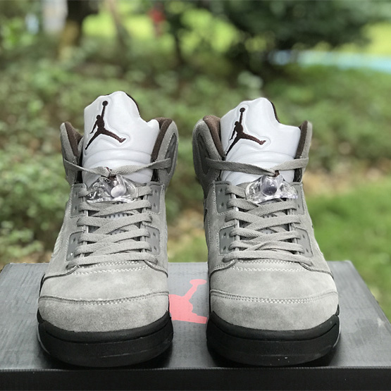A Ma Maniére x Air Jordan 5 “Light Bone” Sneakers      FD1330-006 - FashionPlug