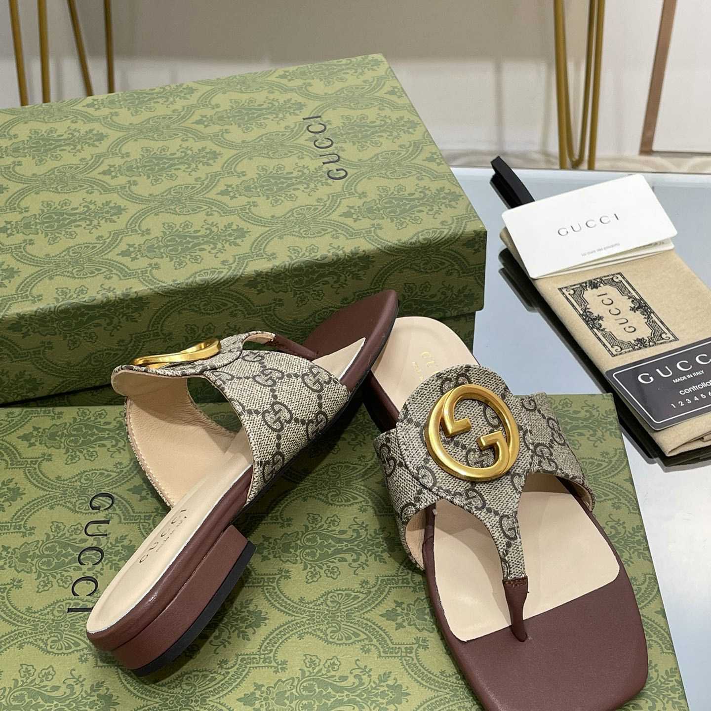 Gucci Womens Gucci Blondie Thong Sandal - FashionPlug