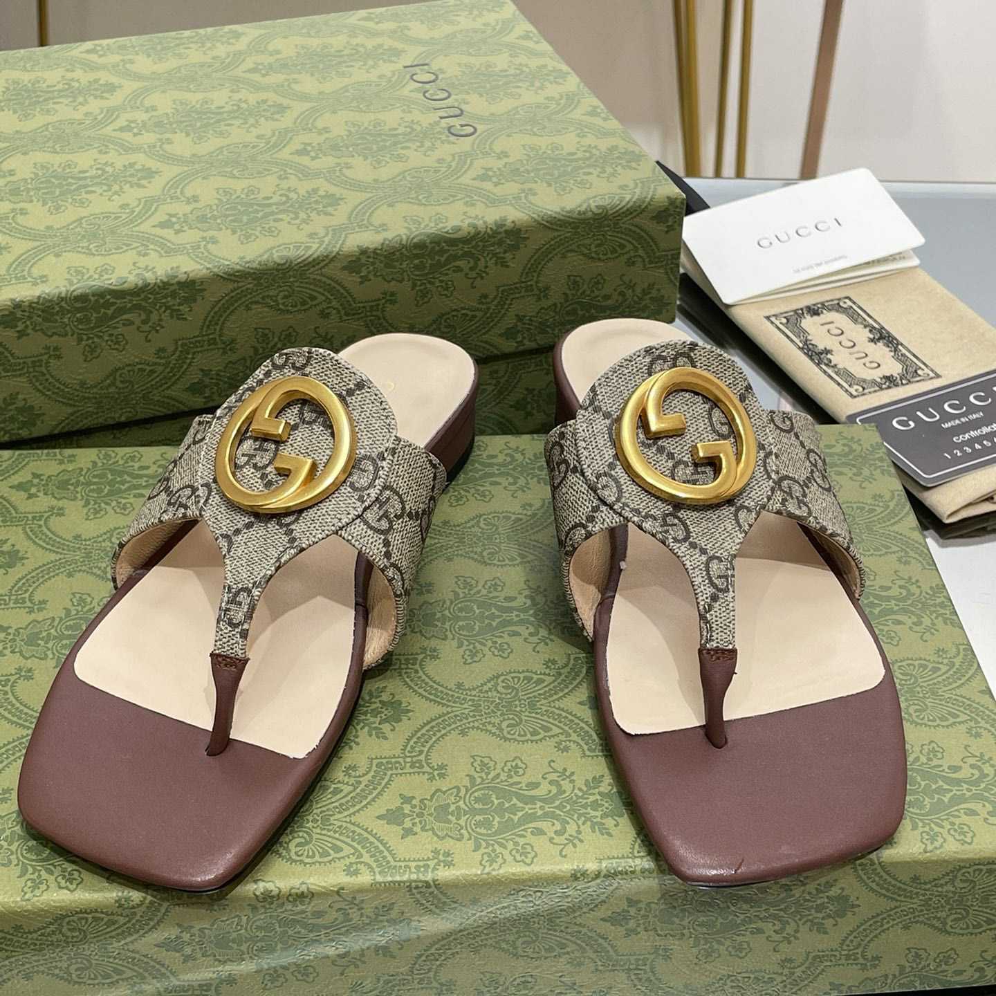 Gucci Womens Gucci Blondie Thong Sandal - FashionPlug