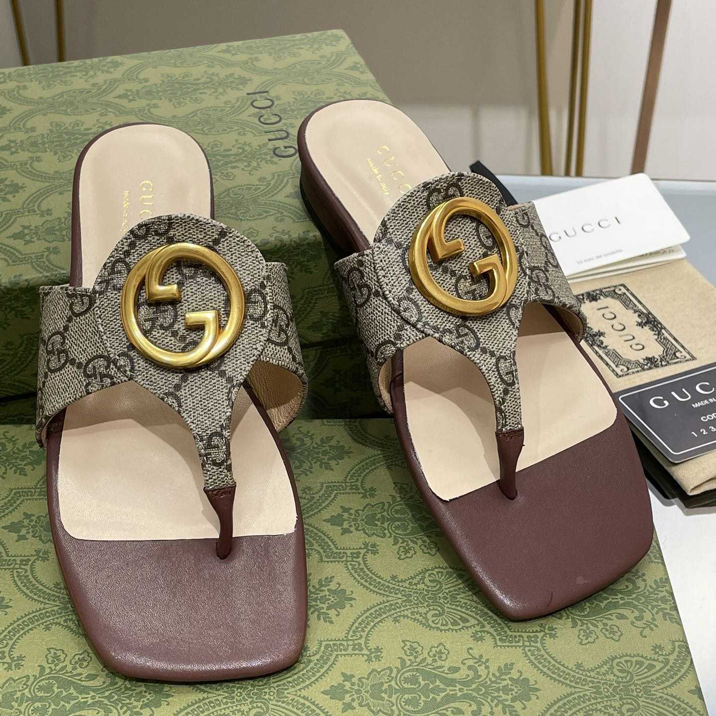 Gucci Womens Gucci Blondie Thong Sandal - FashionPlug