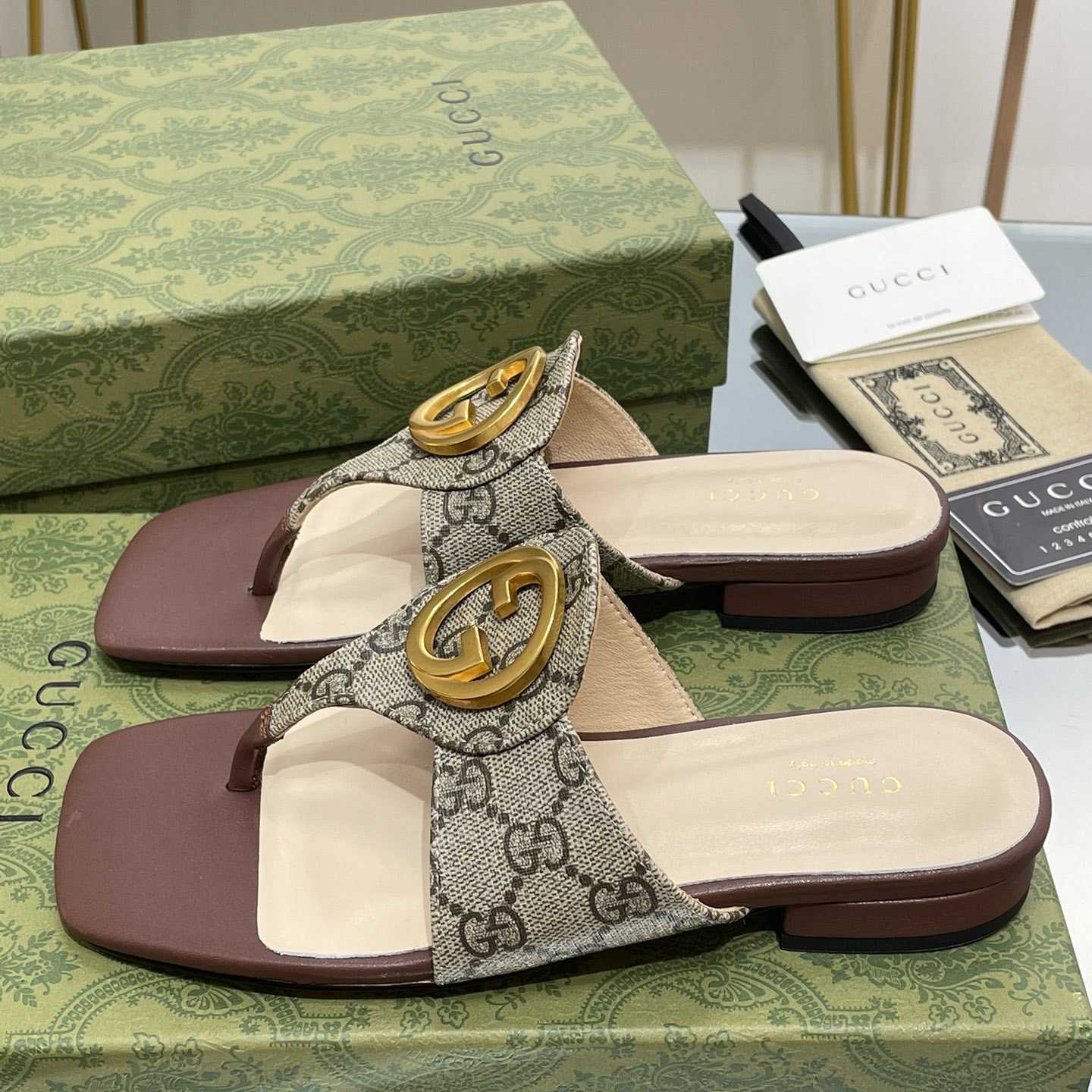 Gucci Womens Gucci Blondie Thong Sandal - FashionPlug