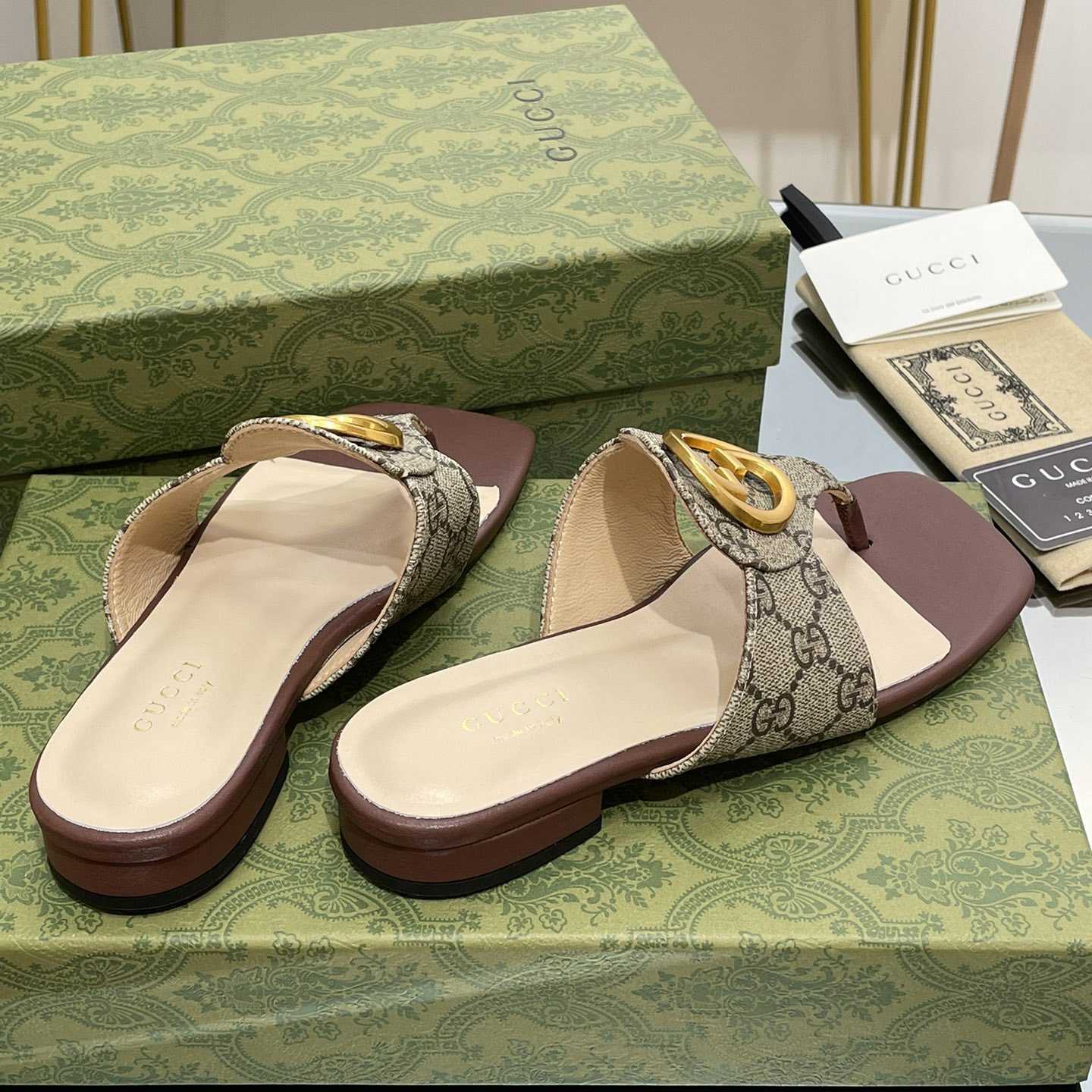 Gucci Womens Gucci Blondie Thong Sandal - FashionPlug