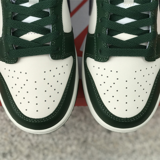 Nike Dunk Low “Gorge Green” Sneakers      DD1503-300 - FashionPlug