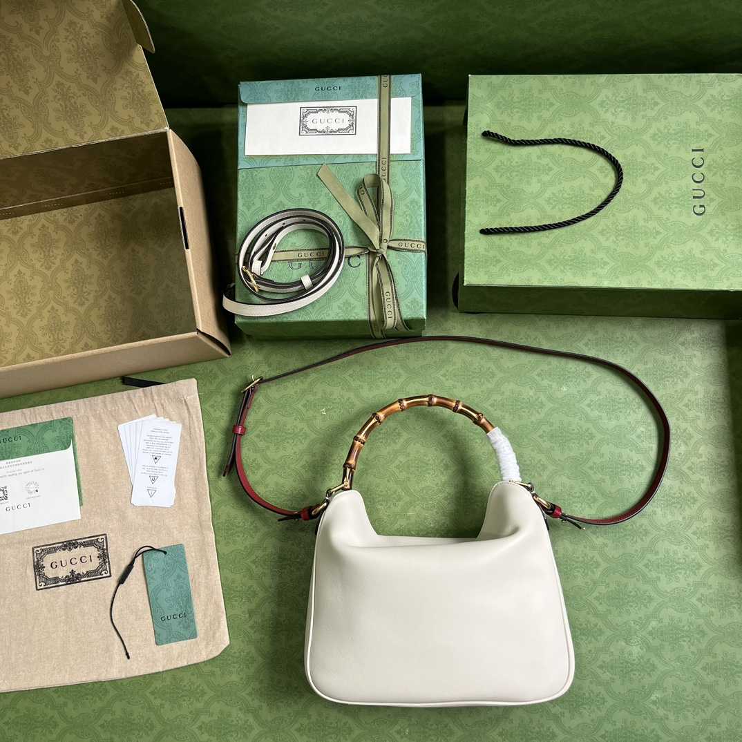 Gucci Diana Medium Shoulder Bag(30-23-6.5cm) - FashionPlug