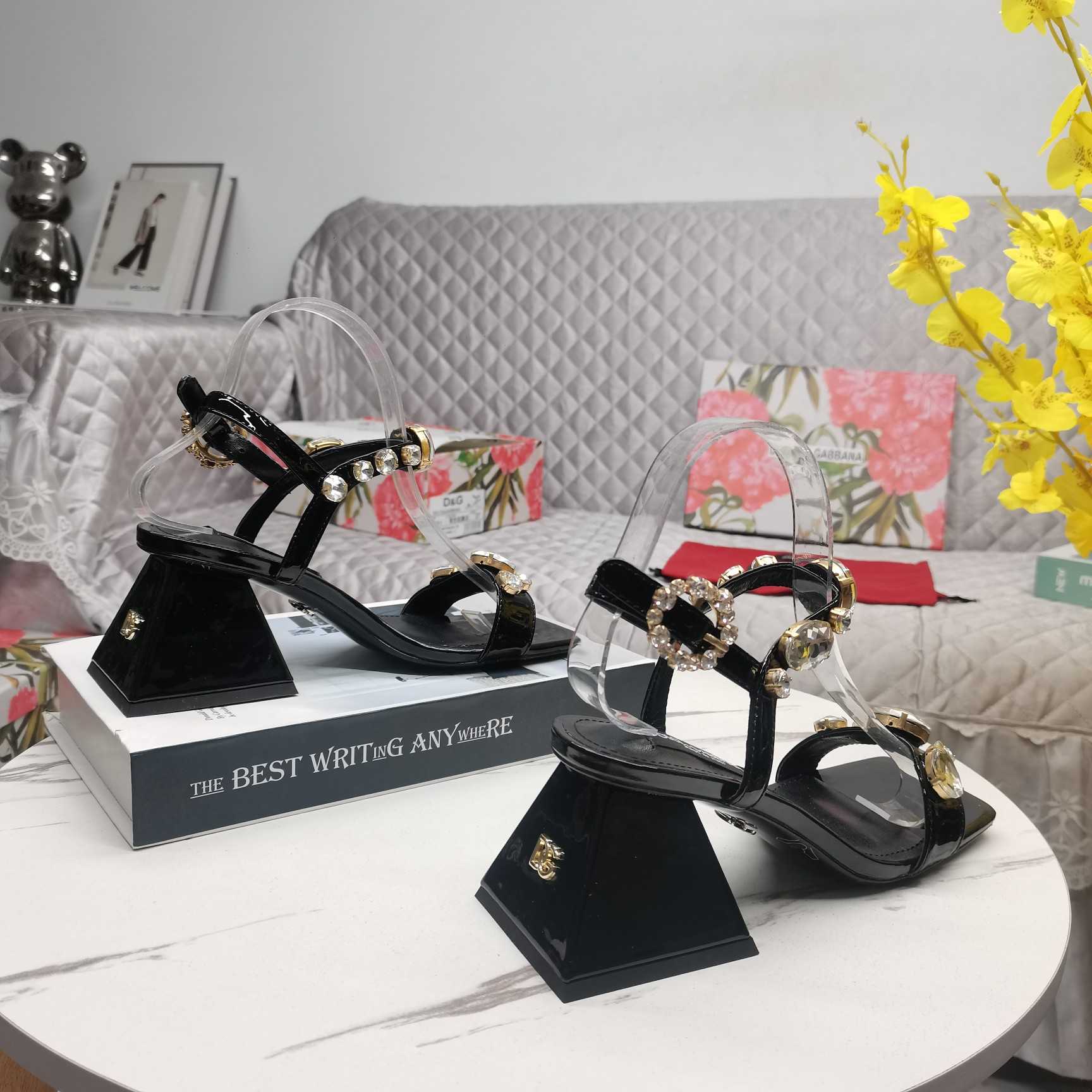 Dolce & Gabbana Polished Calfskin Sandals With Crystals - FashionPlug