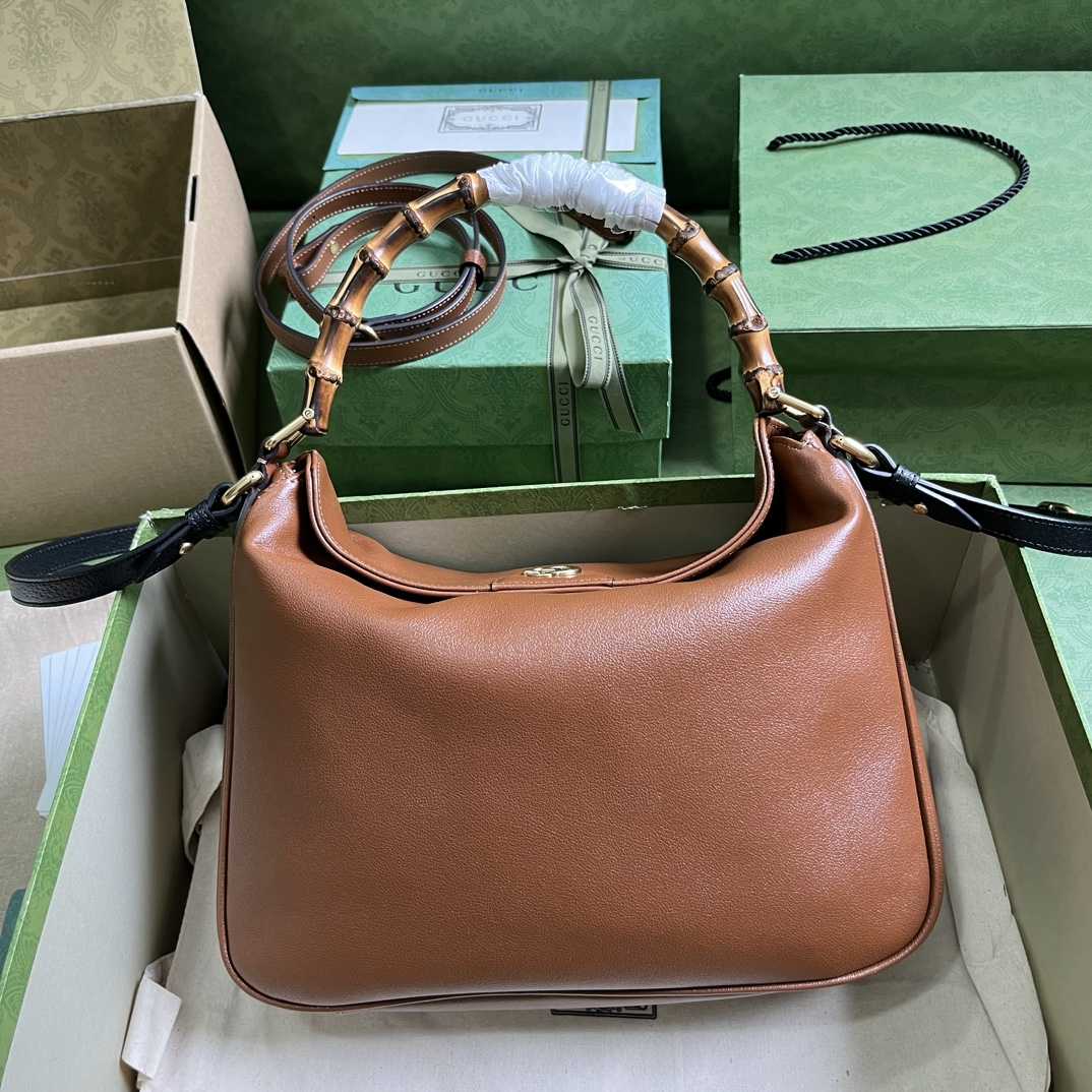 Gucci Diana Medium Shoulder Bag(30-23-6.5cm) - FashionPlug