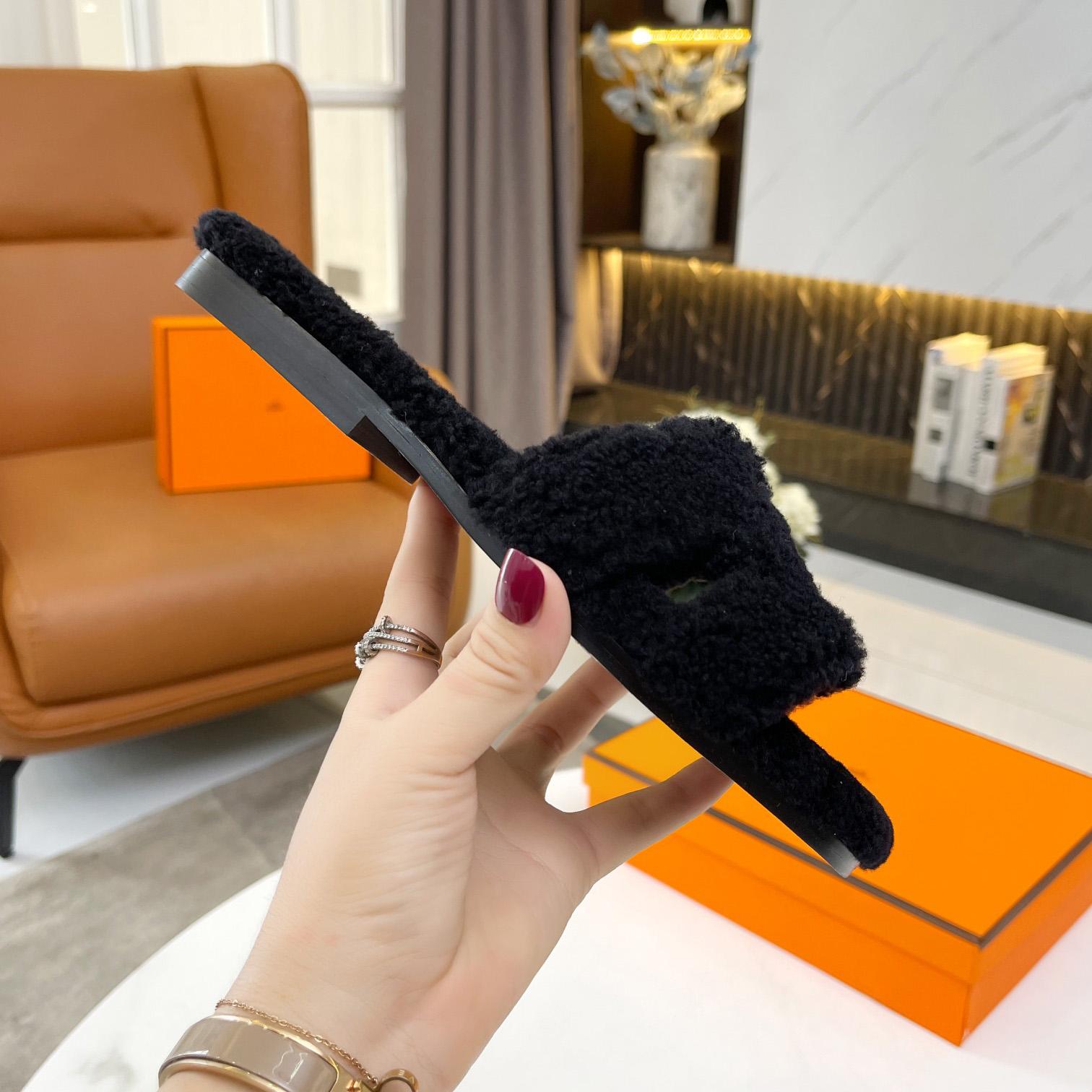 Hermes Shearling Oran Sandal - FashionPlug