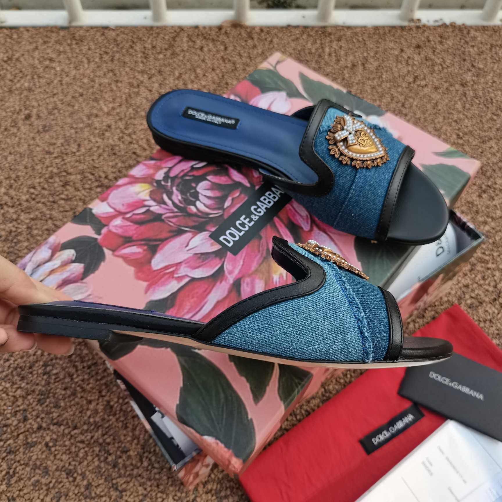 Dolce & Gabbana Slip-on Flat Sandals - FashionPlug