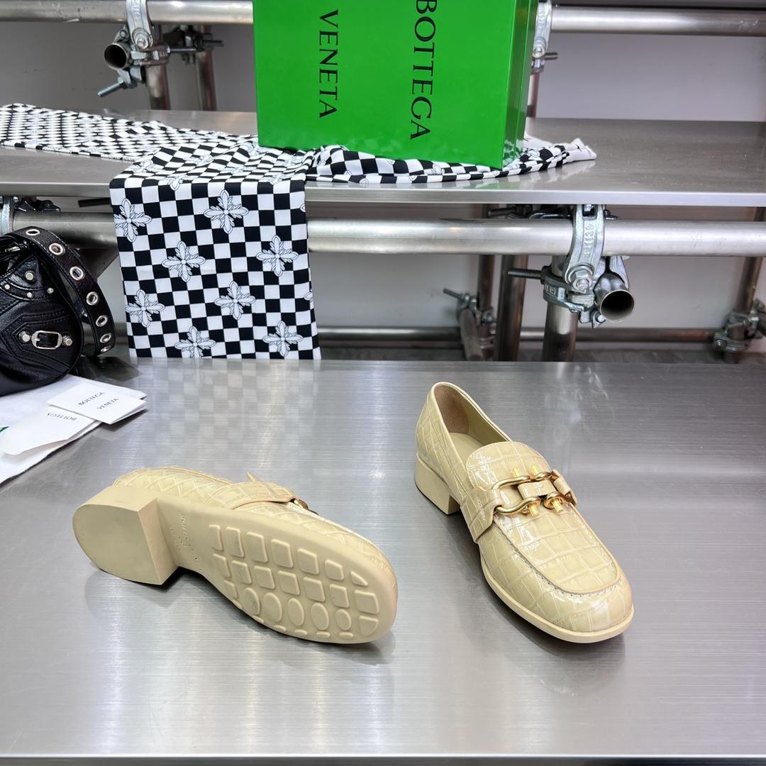 Bottega Veneta Monsieur Loafer - FashionPlug