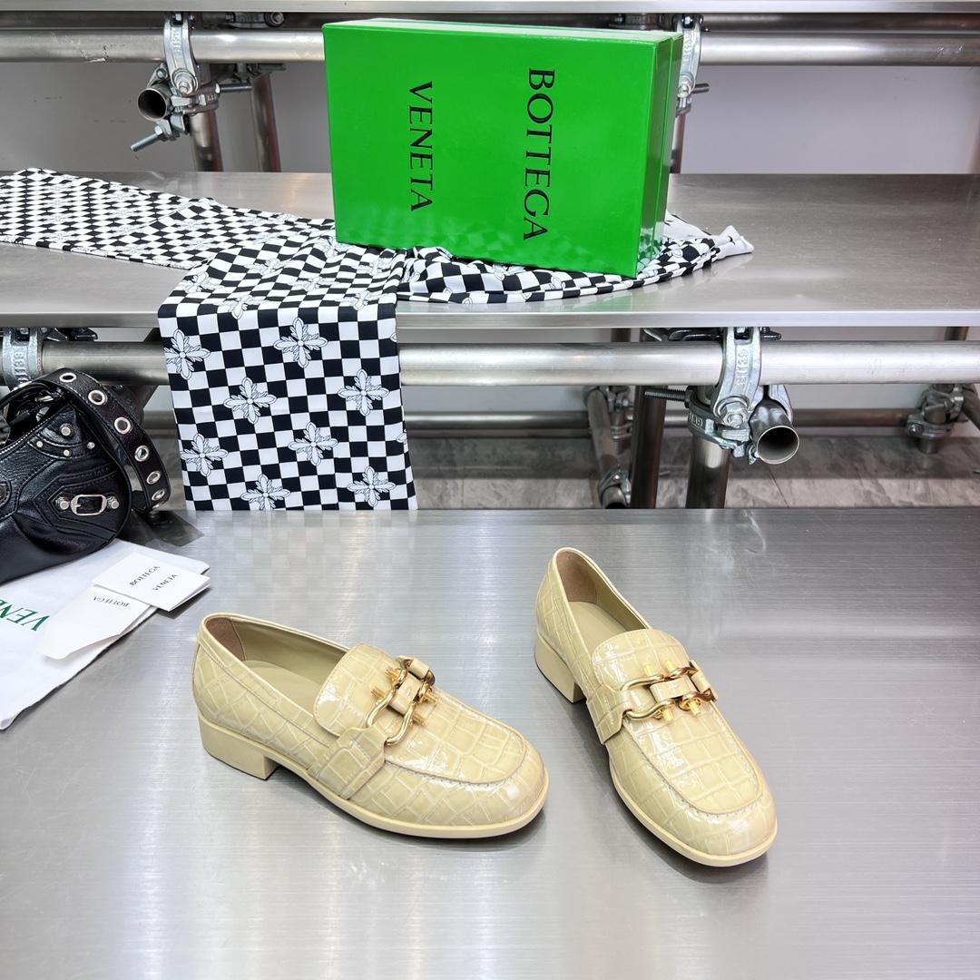 Bottega Veneta Monsieur Loafer - FashionPlug