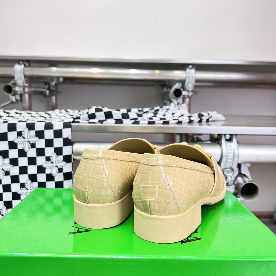 Bottega Veneta Monsieur Loafer - FashionPlug