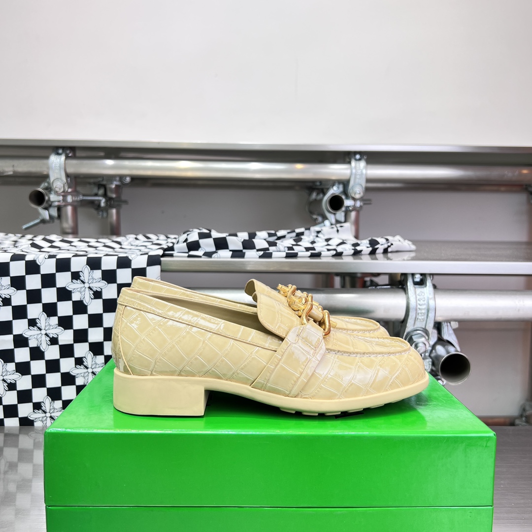 Bottega Veneta Monsieur Loafer - FashionPlug
