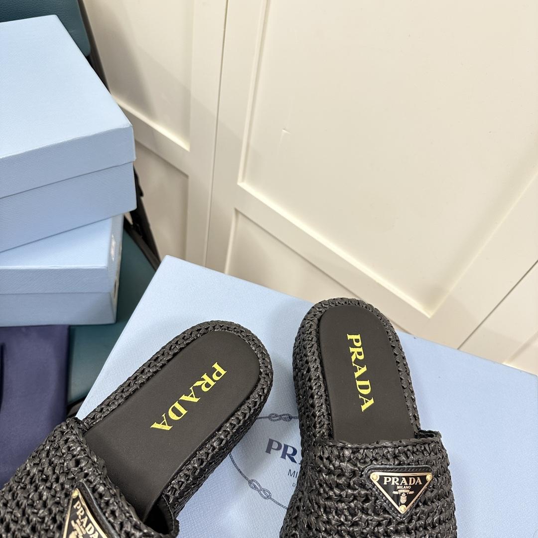 Prada Crochet Flatform Slides - FashionPlug