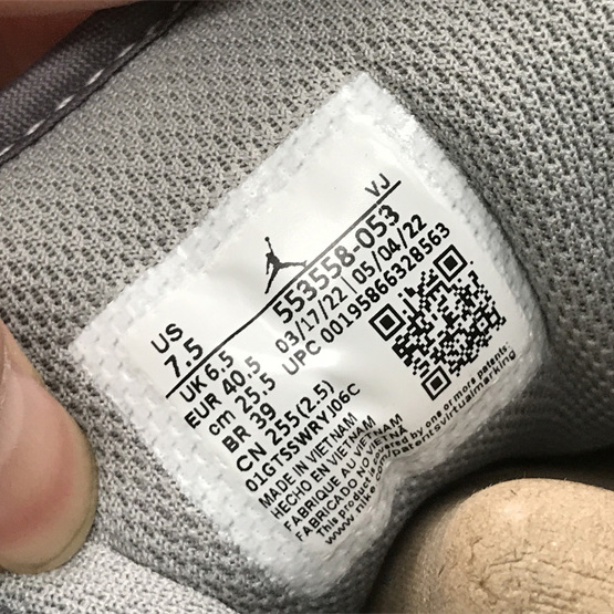 Air Jordan 1 Low Sneaker   553558-053 - FashionPlug