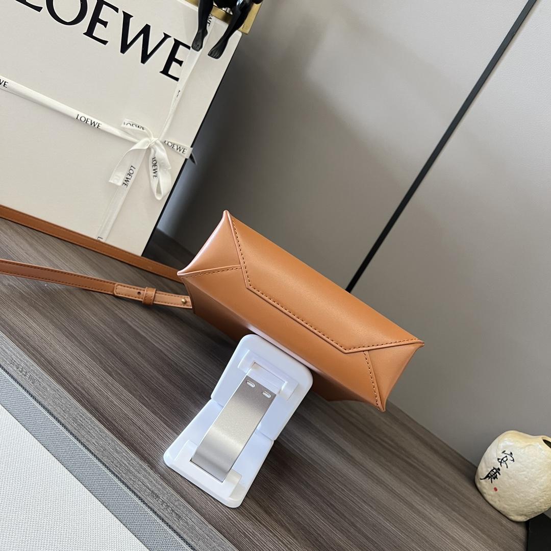 Loewe Standard A5 Tote In Sleek Calfskin - FashionPlug
