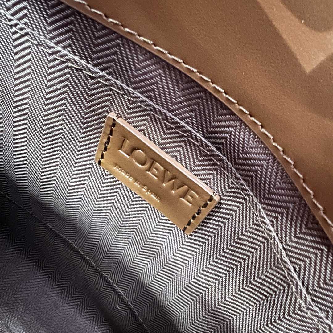 Loewe Standard A5 Tote In Sleek Calfskin - FashionPlug