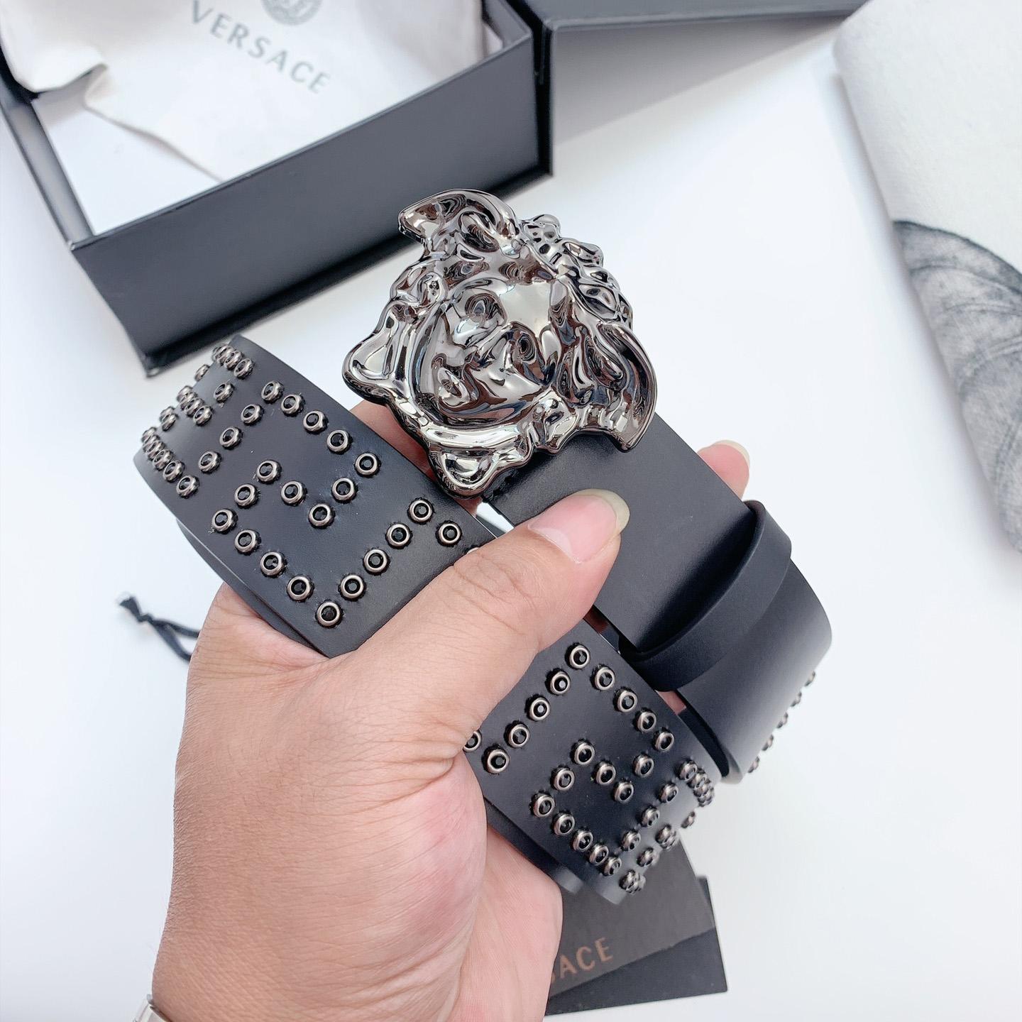 Versace Medusa Leathre Belt    40mm - FashionPlug