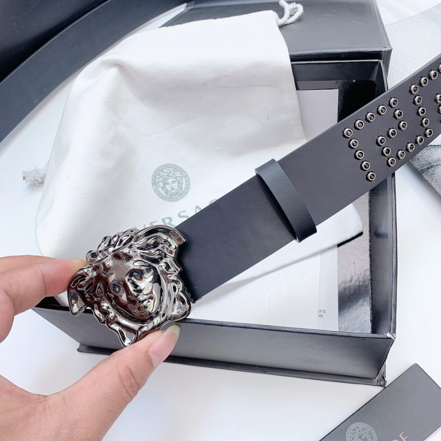 Versace Medusa Leathre Belt    40mm - FashionPlug