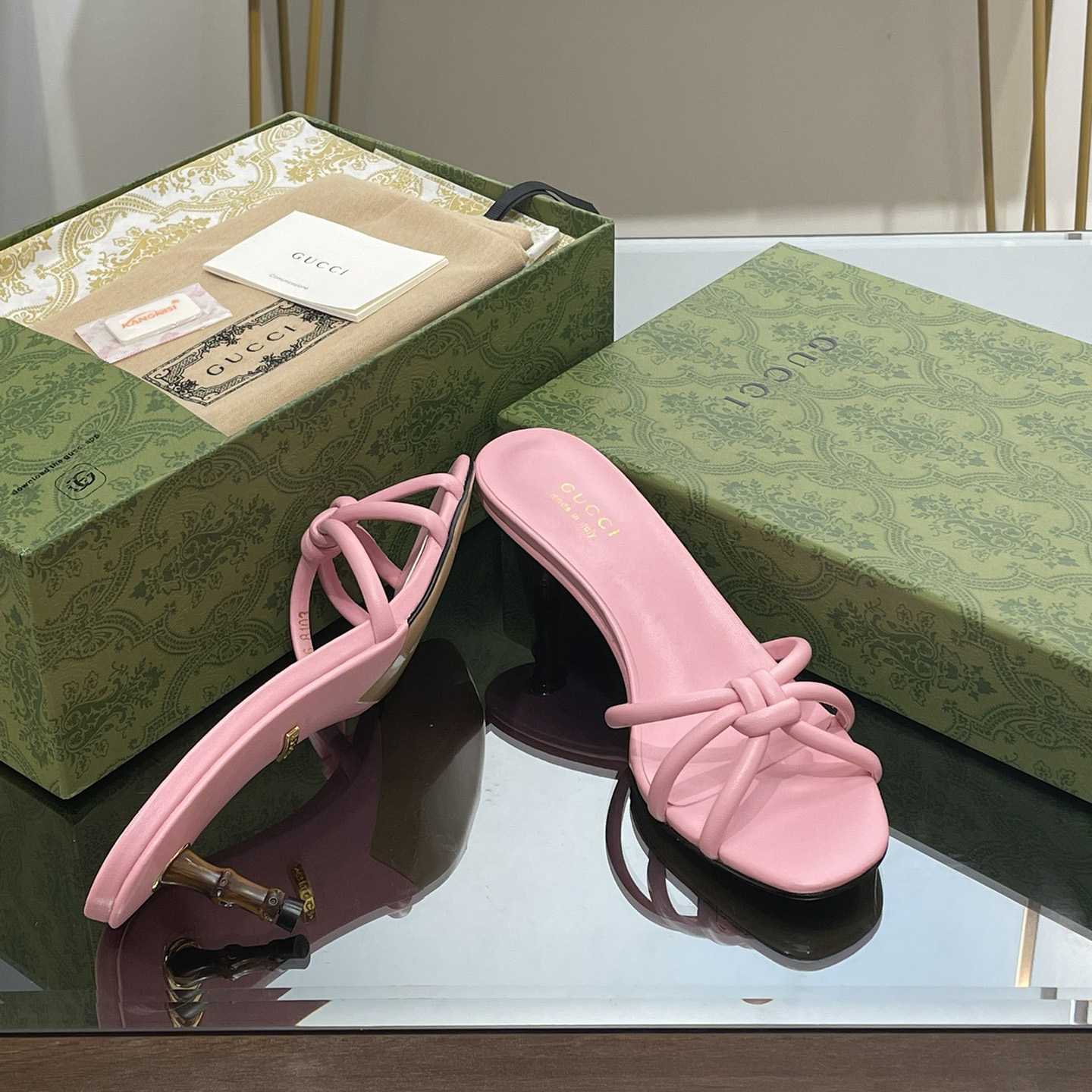 Gucci Women's Slide Sandal With Bamboo  - FashionPlug