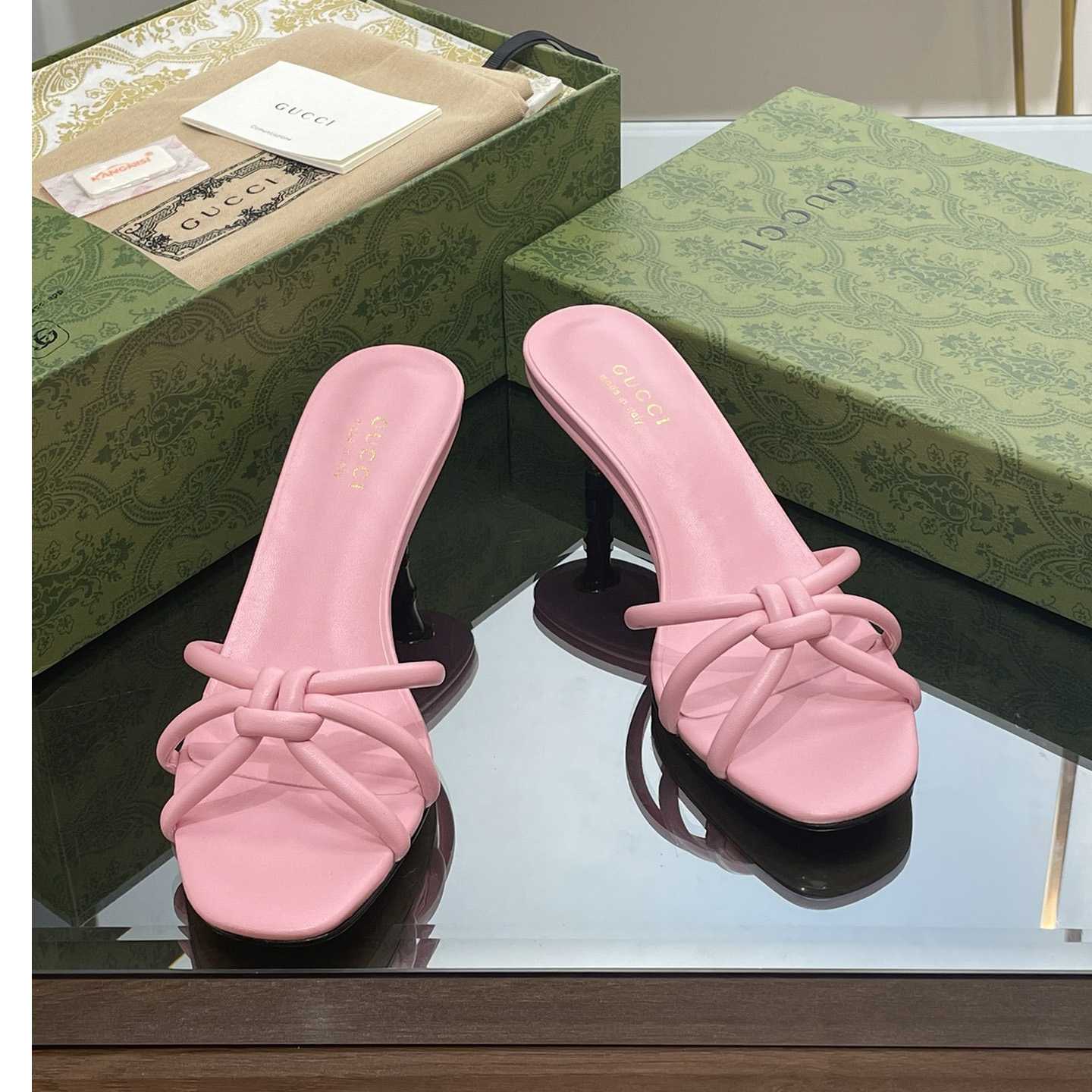 Gucci Women's Slide Sandal With Bamboo  - FashionPlug